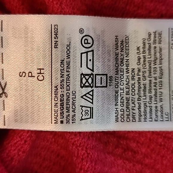 Womens Pink GAP Sweater - Picture 3 of 3